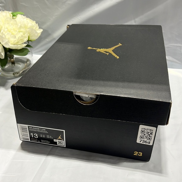 NIB - Men’s Air Jordan 1 Low, White/Black/Varsity Res - Size 13 - Picture 10 of 11